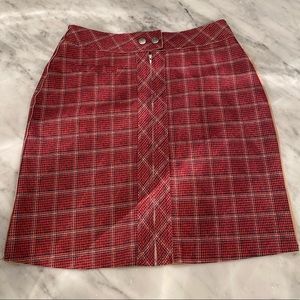 Skirt size small stretches though